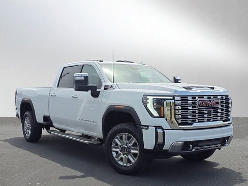 Used 2024 GMC Sierra 3500 Denali w/ Denali Reserve Package image 1