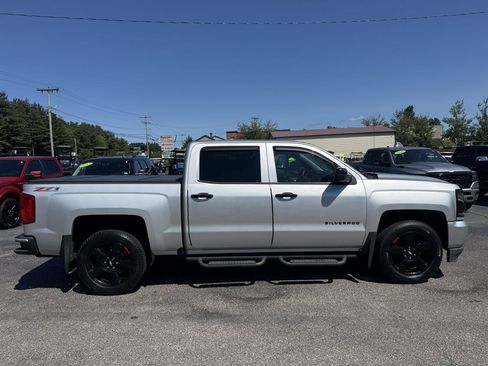 Used 2017 Chevrolet Silverado 1500 LTZ Z71 w/ Redline Edition AWD/4WD image 17