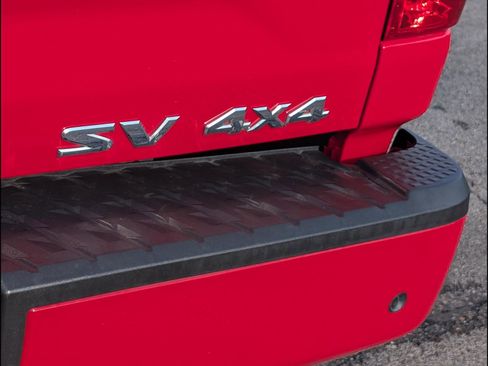 Used 2020 Nissan Titan SV w/ SV Convenience Package image 18