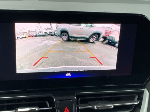 Used 2025 Chevrolet TrailBlazer LT w/ Driver Confidence Package image 17