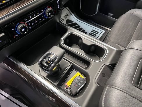 Used 2022 Chevrolet Silverado 1500 LT Trail Boss image 34