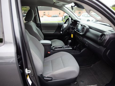 Used 2020 Toyota Tacoma SR AWD/4WD image 22
