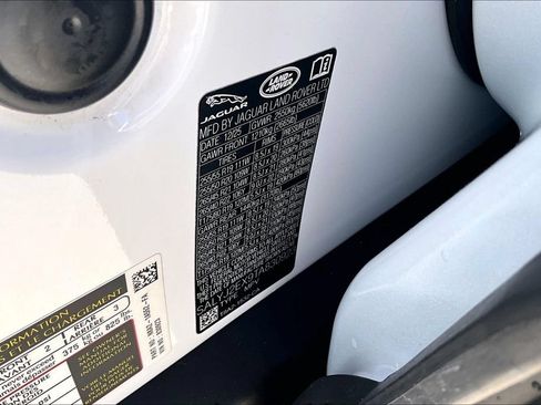 Certified 2026 Land Rover Range Rover Velar S AWD/4WD image 32