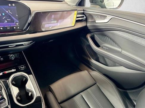 New 2026 Audi A6 Premium Plus AWD/4WD image 19