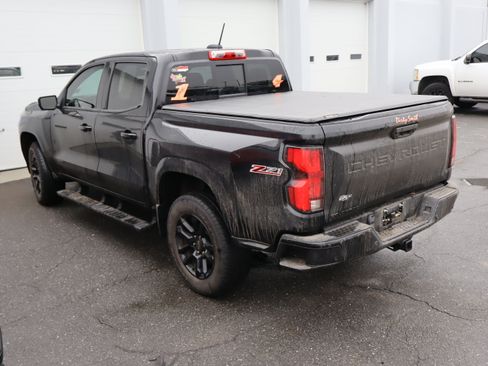 Certified 2025 Chevrolet Colorado Z71 w/ Midnight Edition image 19