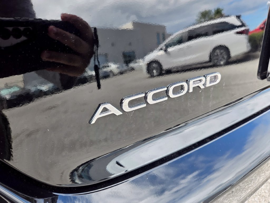 Used 2025 Honda Accord SE image 14