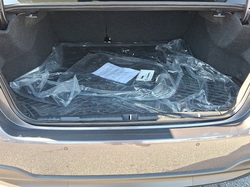 Certified 2025 Subaru Legacy Limited image 28