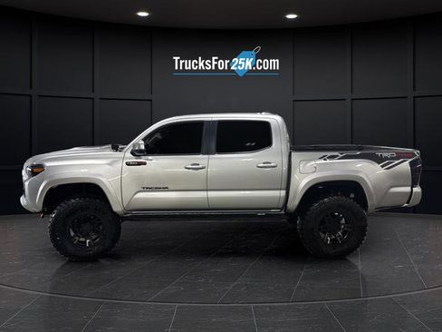 Used 2022 Toyota Tacoma SR5 image 10