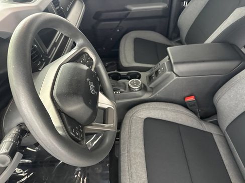 Used 2022 Ford Bronco 4-Door AWD/4WD image 25