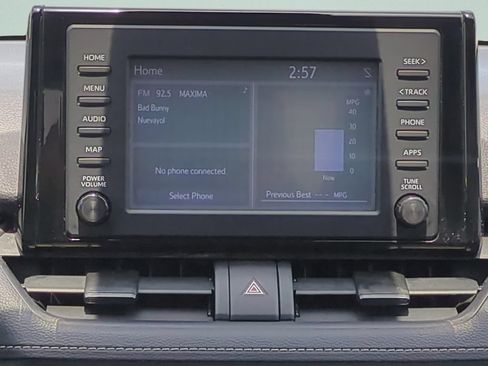 Used 2019 Toyota RAV4 LE FWD image 14