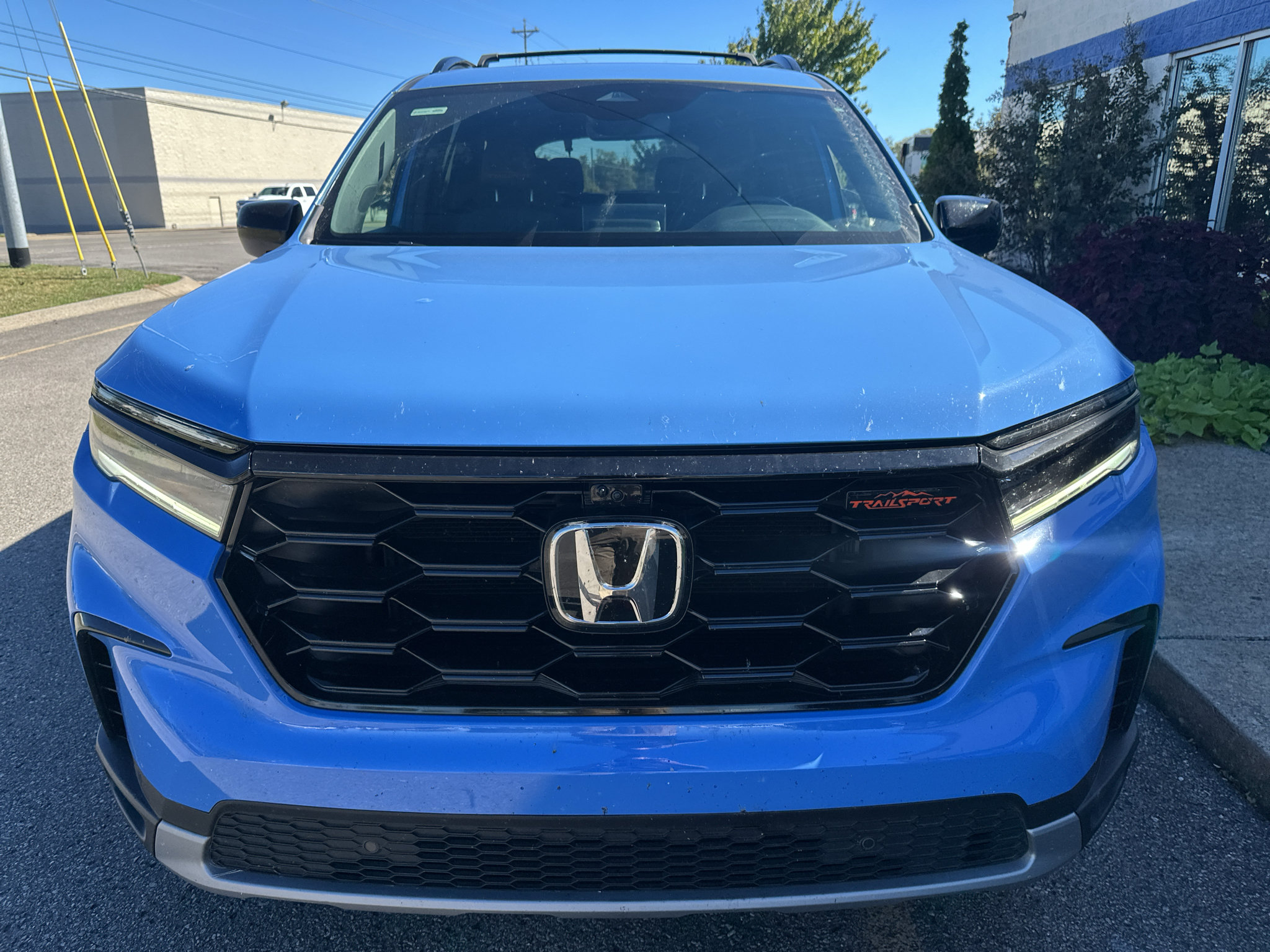Used 2025 Honda Pilot TrailSport image 9
