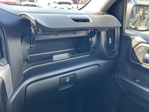 Used 2020 Chevrolet Silverado 1500 Custom Trail Boss w/ Custom Convenience Package image 25