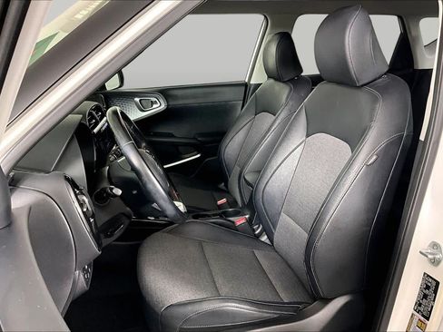 Used 2020 Kia Soul EX w/ Option Group 015 FWD image 8