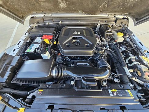 Used 2021 Jeep Wrangler Unlimited Sport AWD/4WD image 28