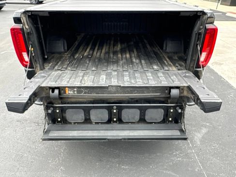 Used 2021 GMC Sierra 1500 SLT w/ SLT Premium Plus Package AWD/4WD image 30