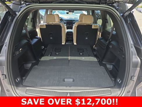 New 2025 Jeep Grand Cherokee L Limited w/ Luxury Tech Group II image 14