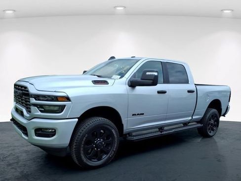 Used 2026 RAM 2500 Big Horn AWD/4WD image 2