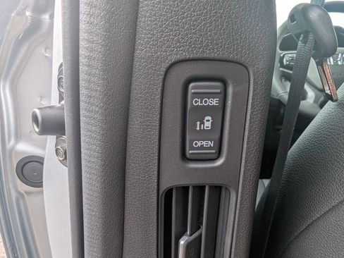 New 2026 Honda Odyssey EX-L image 13