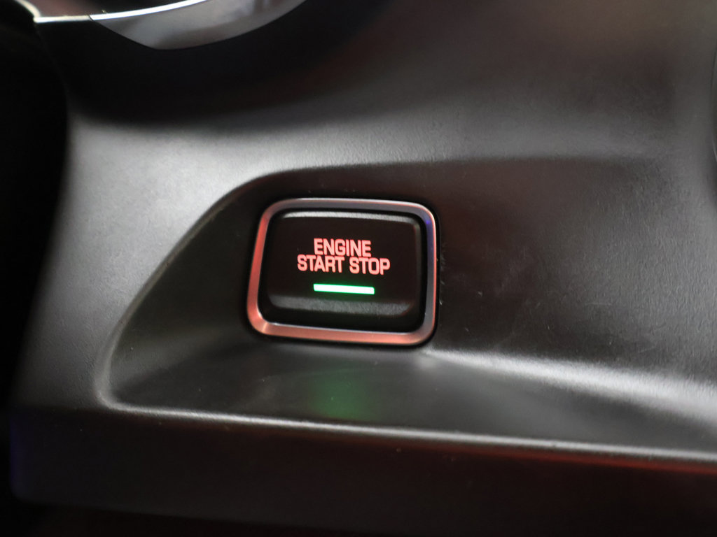 Used 2020 Chevrolet Camaro SS RWD image 32