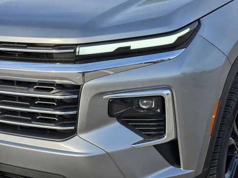 New 2026 Chevrolet Traverse LT w/ Driver Confidence Package FWD image 11