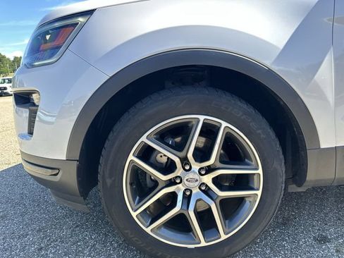 Used 2018 Ford Explorer Sport w/ Equipment Group 401A AWD/4WD image 21