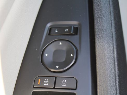 New 2026 Kia Sportage EX FWD image 21