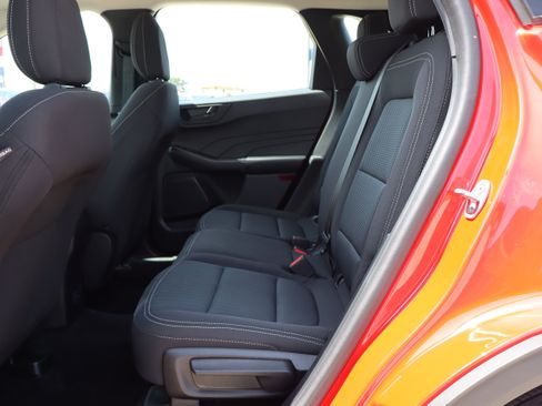 Used 2024 Ford Escape FWD image 11