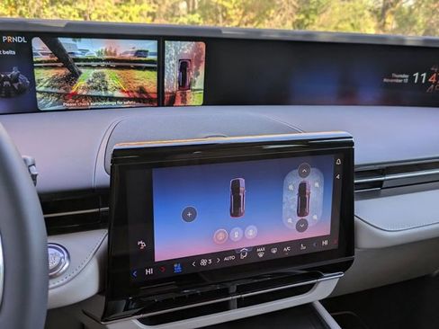 New 2026 Lincoln Nautilus Premier w/ Equipment Group 102A image 7