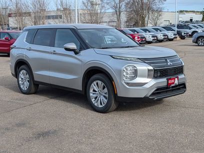 New 2026 Mitsubishi Outlander ES