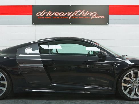 Used 2011 Audi R8 V10 image 41