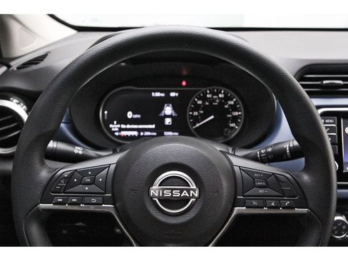 Used 2025 Nissan Versa SV w/ Trunk Package FWD image 15