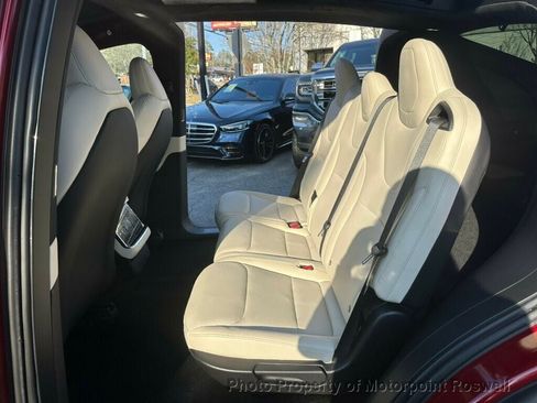Used 2024 Tesla Model X AWD/4WD image 16