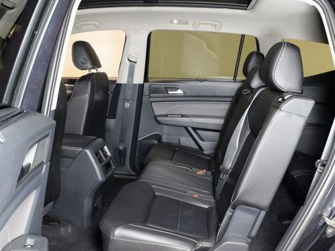 Used 2023 Volkswagen Atlas SEL AWD/4WD image 29