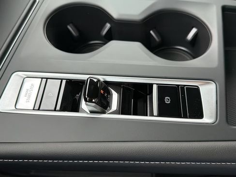 New 2026 Volkswagen Atlas SE FWD image 14