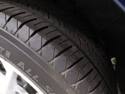 Used 2022 Chevrolet Equinox LS image 18