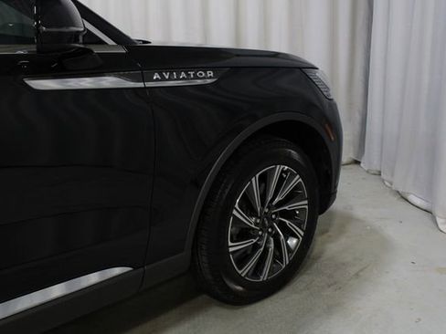 New 2026 Lincoln Aviator AWD image 27