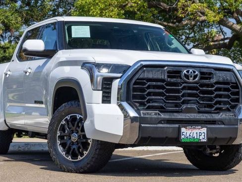 Used 2022 Toyota Tundra SR5 w/ TRD Off-Road Package image 9