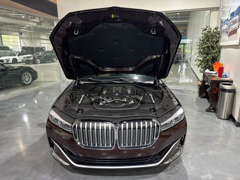 Used 2020 BMW 750i xDrive w/ Executive Package AWD/4WD image 23