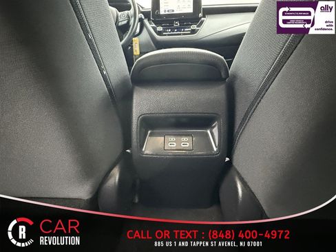 Used 2023 Toyota Corolla LE FWD image 31