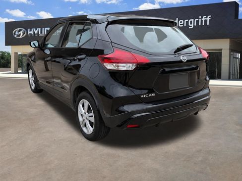 Used 2021 Nissan Kicks S FWD image 4