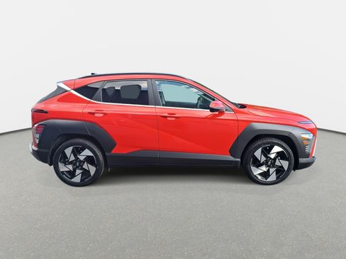Certified 2024 Hyundai Kona Limited FWD image 4