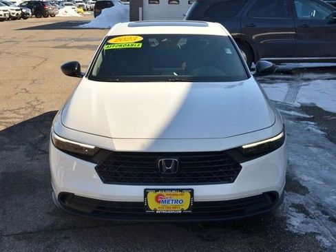 Used 2023 Honda Accord Sport image 3