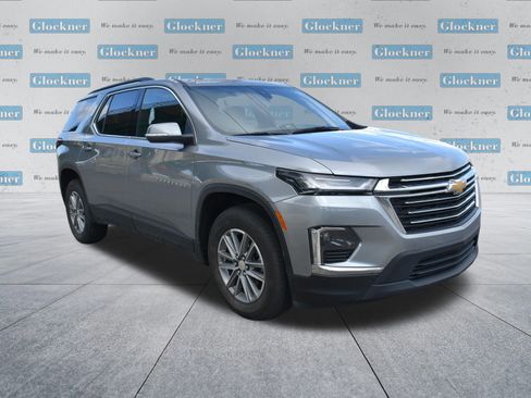 Used 2023 Chevrolet Traverse LT FWD image 3