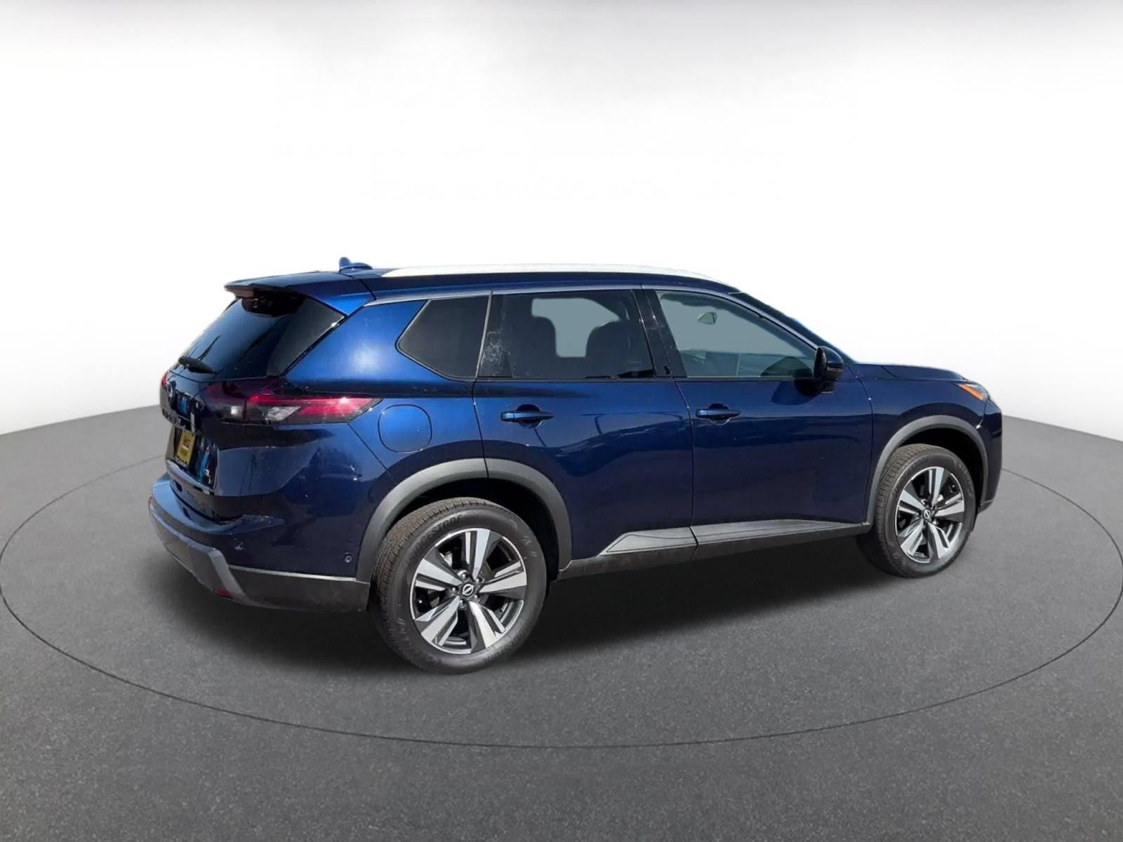 Used 2026 Nissan Rogue SL FWD image 13