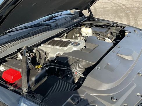 Used 2019 Cadillac Escalade Luxury image 11