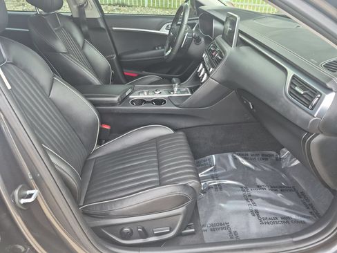 Used 2019 Genesis G70 3.3T Advanced AWD/4WD image 30