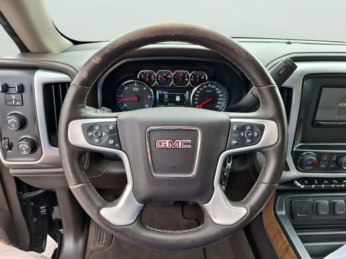 Used 2018 GMC Sierra 1500 SLT AWD/4WD image 28