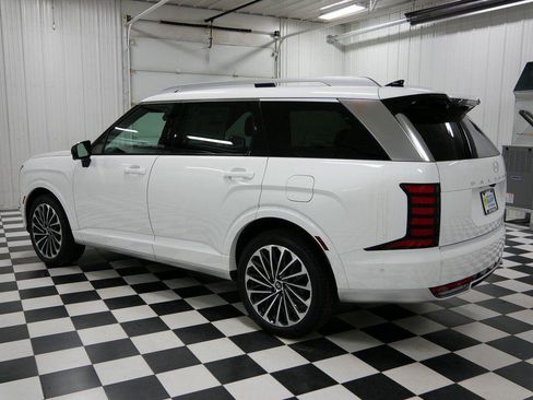 Used 2026 Hyundai Palisade Calligraphy AWD/4WD image 3