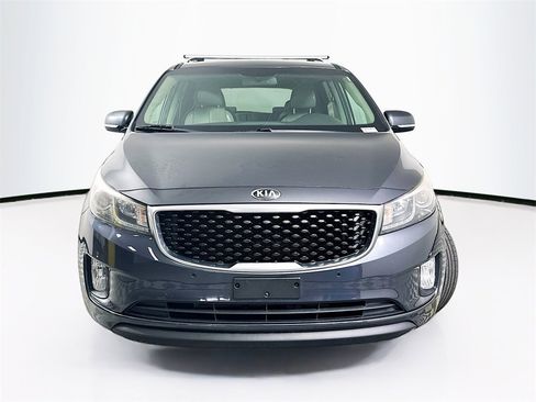 Used 2017 Kia Sedona SX image 5