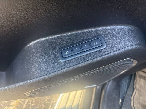 Used 2015 GMC Yukon Denali w/ Open Road Package AWD/4WD image 15